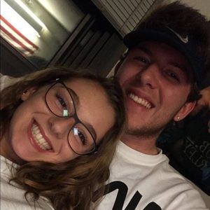 Meet your Posher, Ariana